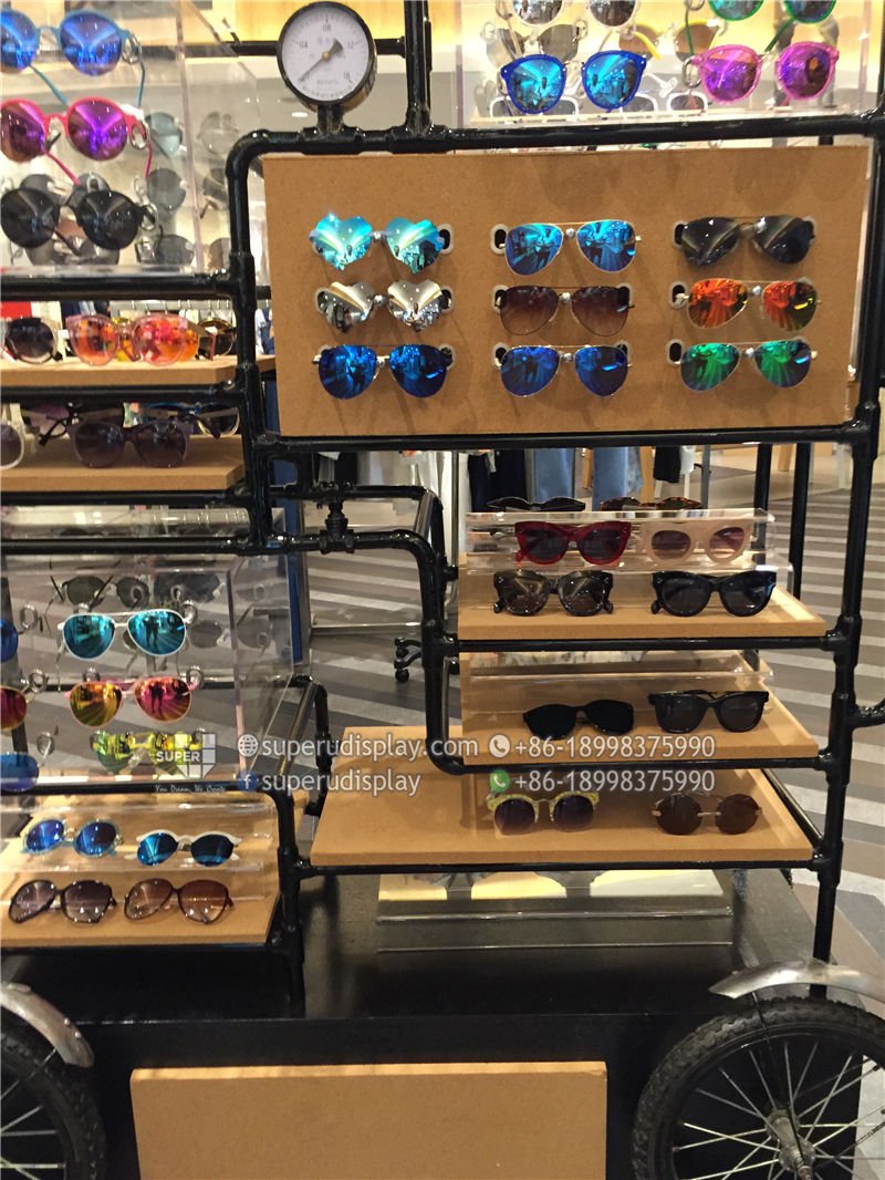 Custom Creative POS Merchandising Mobile Floor Sunglasses Display Stand